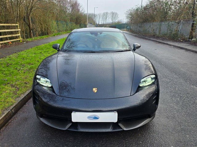 Porsche Taycan Plus 93.4Kwh Turbo S LL70FRP Black #3