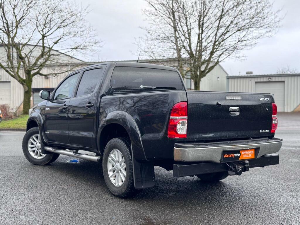 Toyota HILUX 3.0 D-4d Invincible 4Wd Black #5