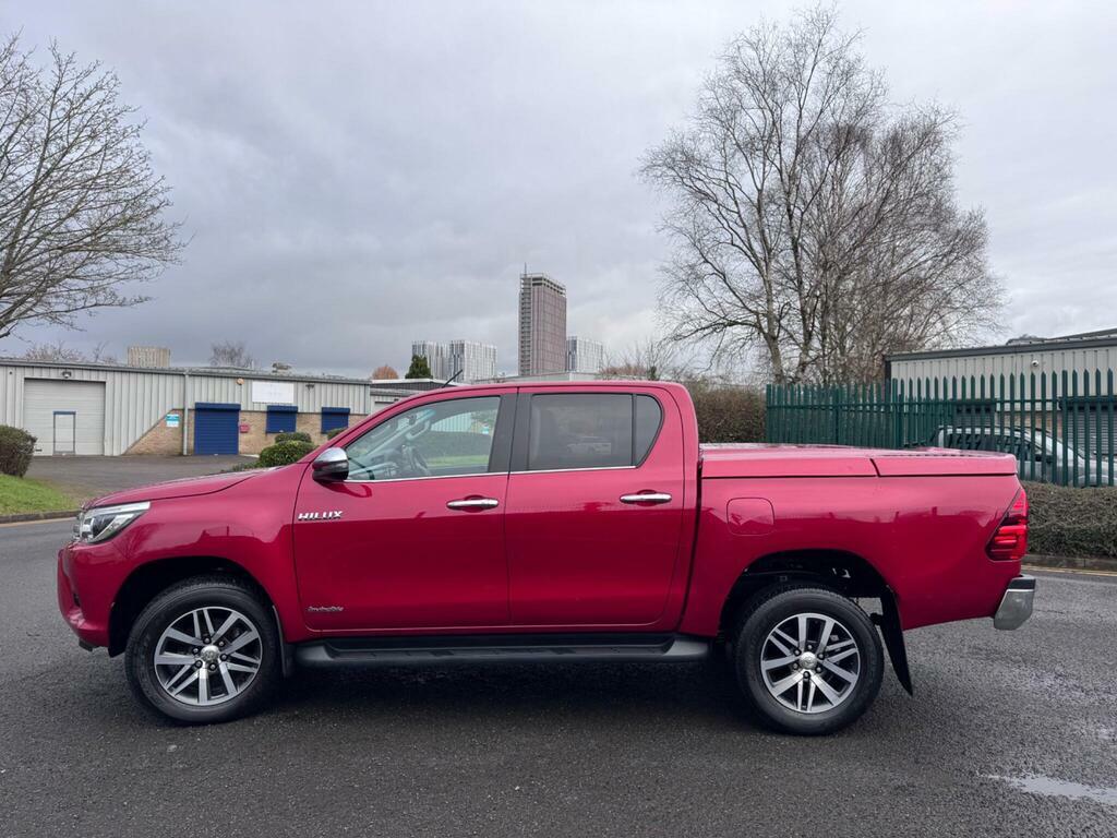 Toyota HILUX 2.4 D-4d Invincible 4Wd Euro 6 S S Red #4
