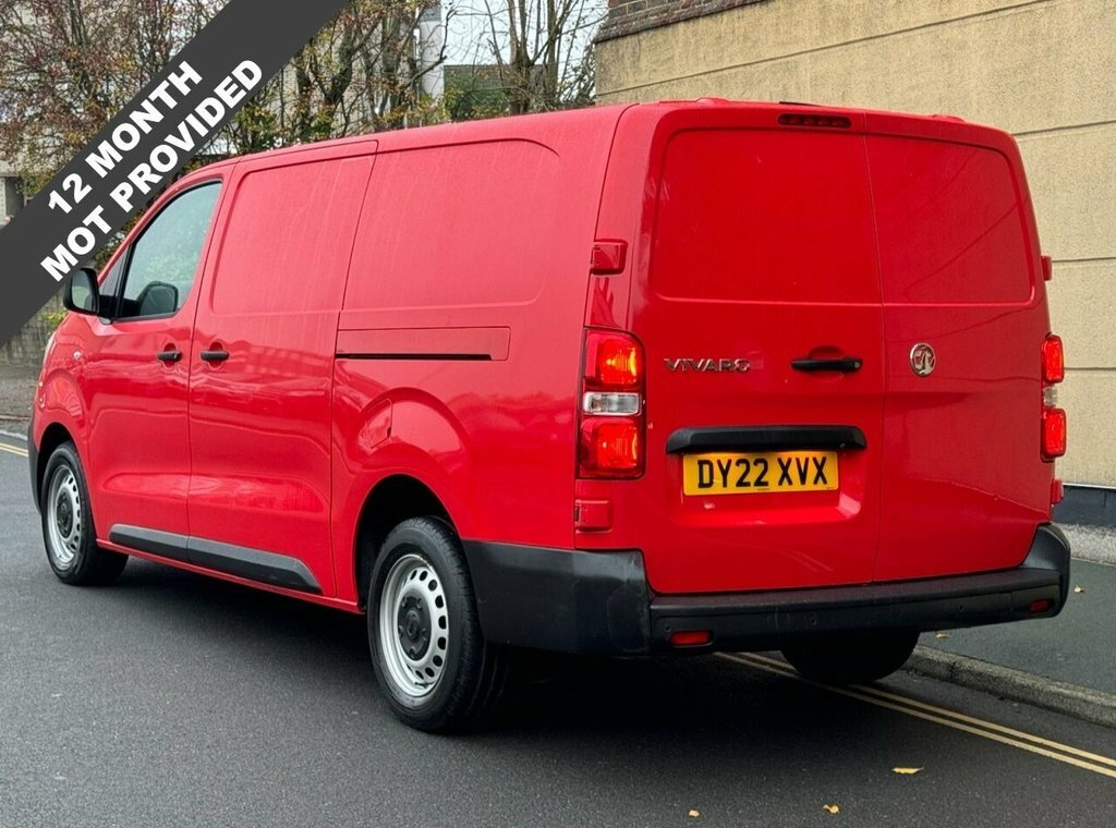 Vauxhall Vivaro 1.5L Dynamic 6Dr DY22XVX Red #5
