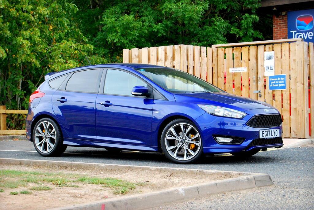 Ford Focus St-line 1.5 Tdci 5-Door Powershift - 22 500 M Blue #5