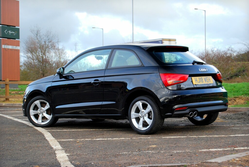 Audi A1 1.4 Tfsi Sport 3-Door - 47 500 Miles - Sat Nav 16I HJ18WEH Black #6