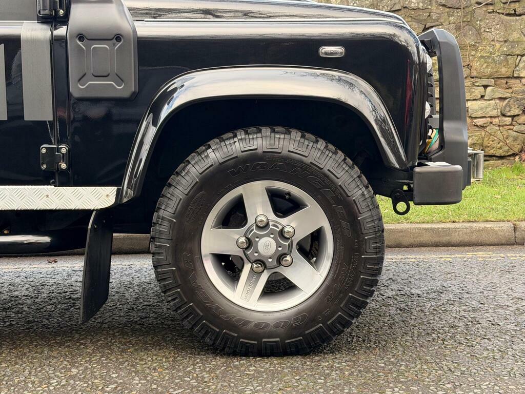 Land Rover Defender 90 2.2 Tdci Xs Station Wagon 4Wd Swb Euro 5 Black #4