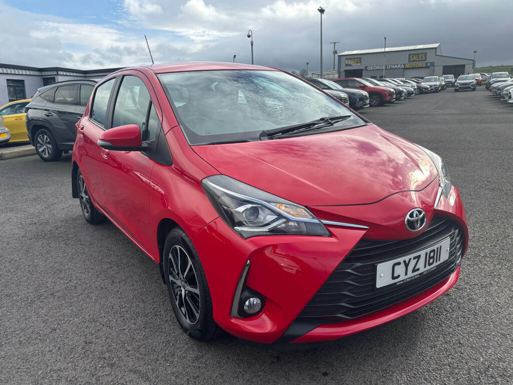 Toyota Yaris 1.5 Vvt-i Icon Tech CYZ1811 Red #2