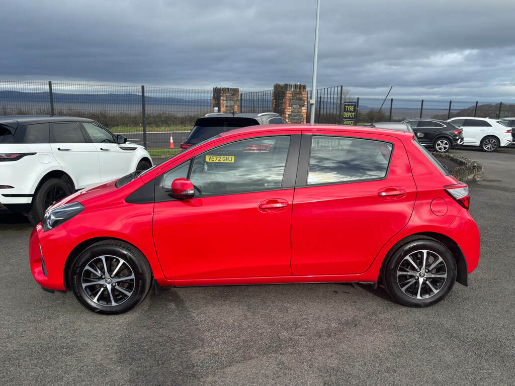 Toyota Yaris 1.5 Vvt-i Icon Tech CYZ1811 Red #5