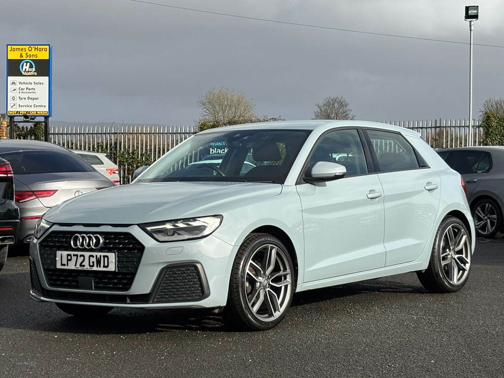 Audi A1 25 Tfsi Technik LP72GWD Grey #2