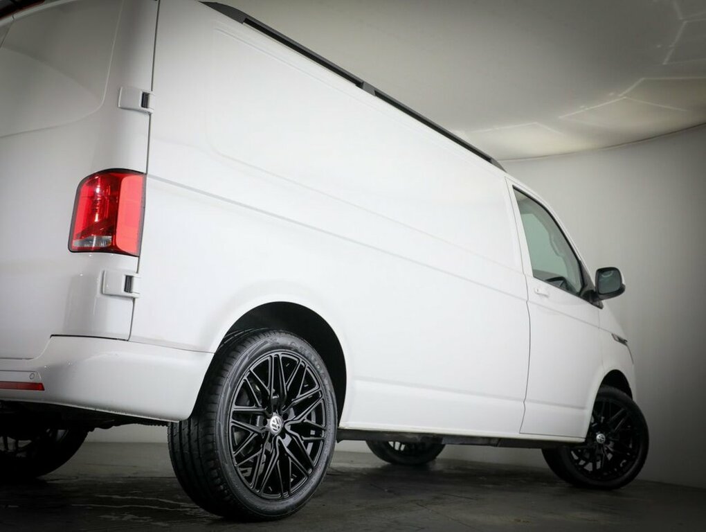 Volkswagen Transporter 2L Highline WJ20YNN White #5