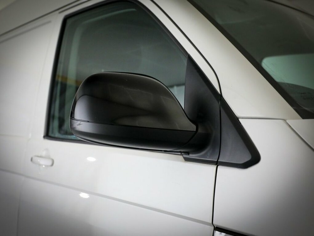 Volkswagen Transporter 2L Startline BD19PZH White #6