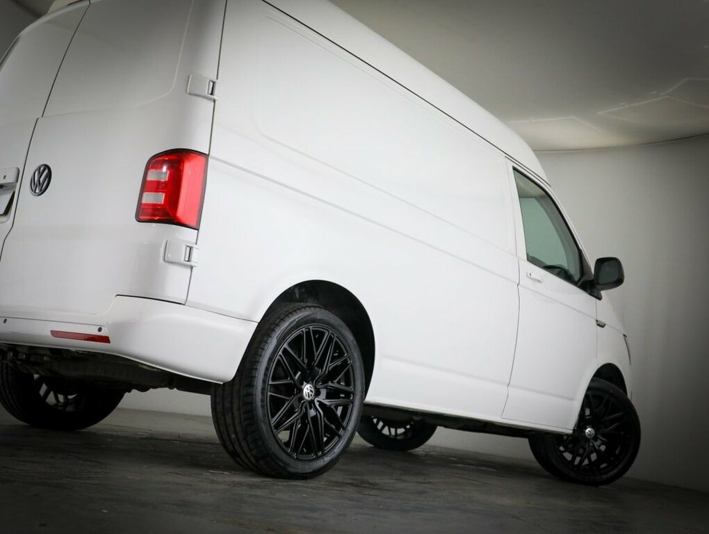 Volkswagen Transporter 2L Startline BD19PZH White #4