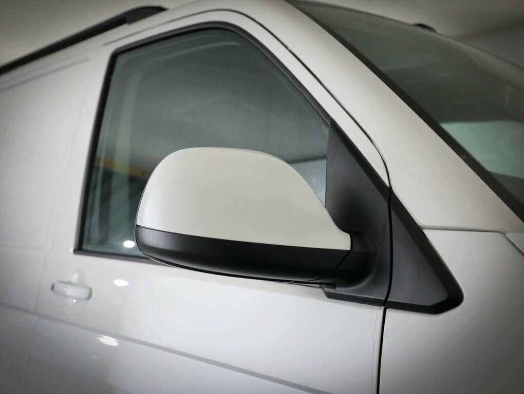 Volkswagen Transporter 2L Startline FG21UTO White #6
