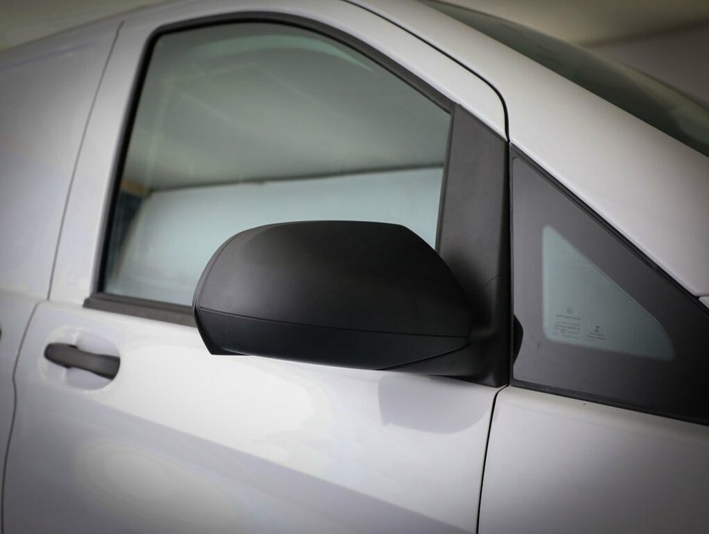Mercedes-Benz Vito 2L Progressive White #6