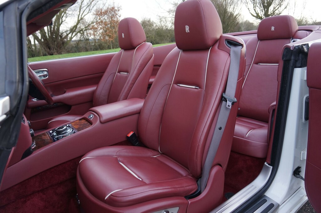 Rolls-Royce Dawn Convertible RK17TVV White #6
