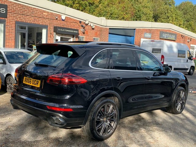 Porsche Cayenne 4.8T V8 Turbo Suv RX66UGR Black #3