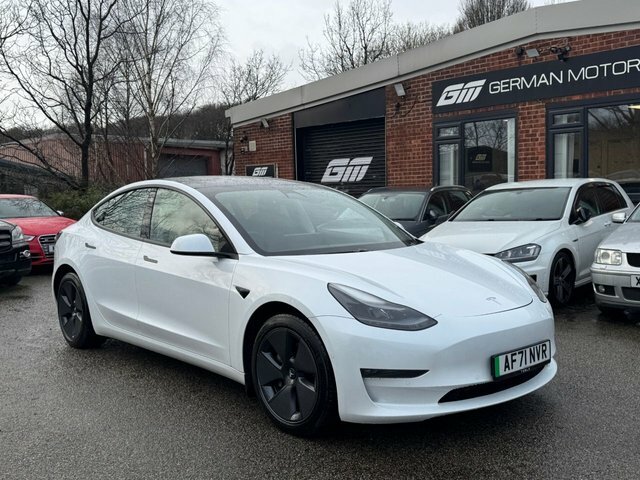 Tesla Model 3 Dual Motor Long Range White