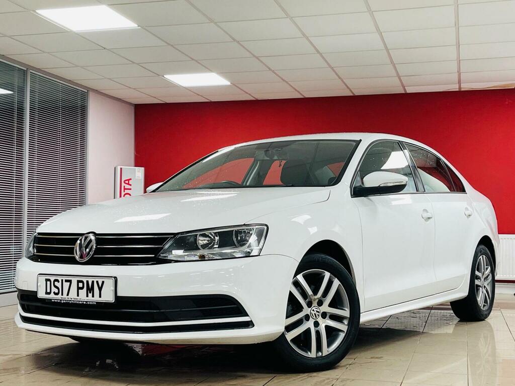 Volkswagen Jetta Saloon 2.0 Tdi Se Dsg Euro 6 Ss 201717 White