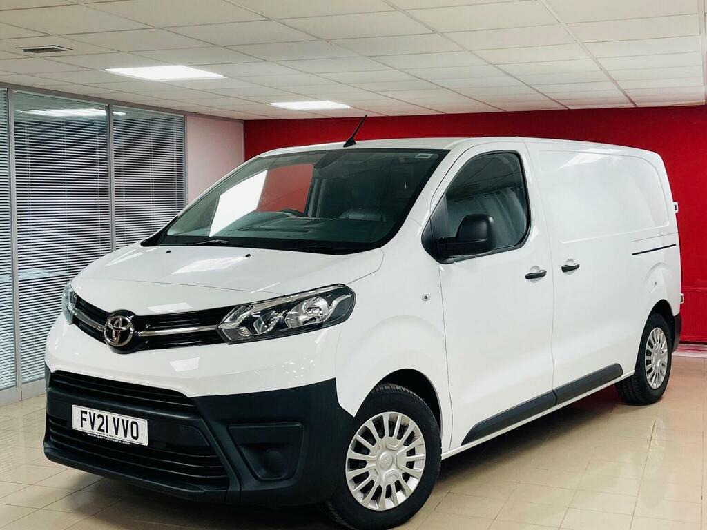 Toyota PROACE Panel Van 1.5D Icon Medium Panel Van Mwb Euro 6 S White #2