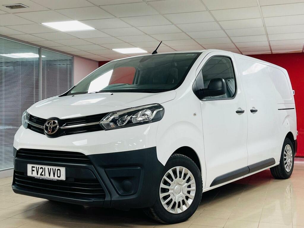 Toyota PROACE Panel Van 1.5D Icon Medium Panel Van Mwb Euro 6 S White