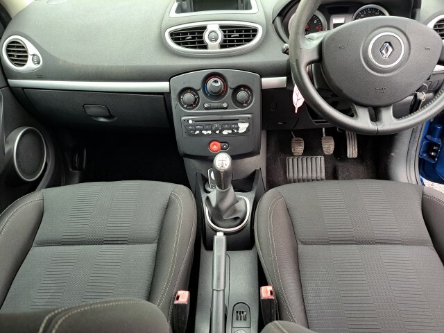 Renault Clio 1.2 Tce Dynamique Estate Tourer SL10EYJ Blue #2
