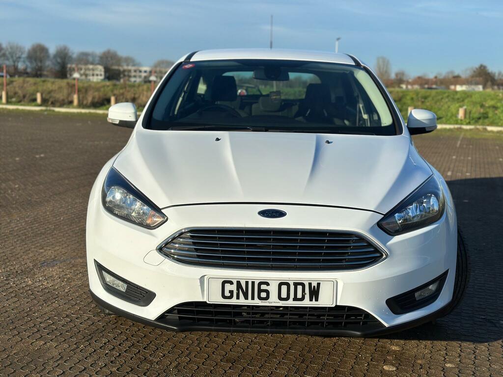 Ford Focus 1.6 Zetec Powershift Euro 6 White #2