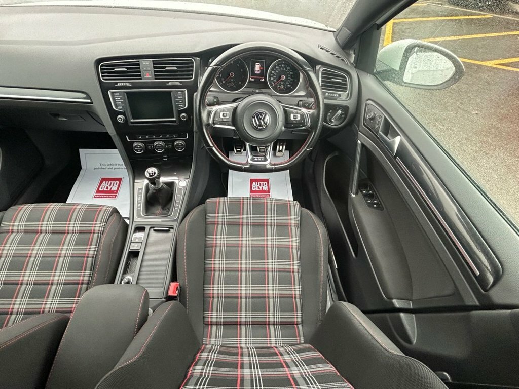 Volkswagen Golf 2L Gti WM66JYG White #2