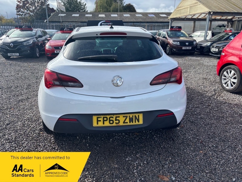 Vauxhall Astra GTC Sri S Sulez Complaintone FP65ZWN White #4