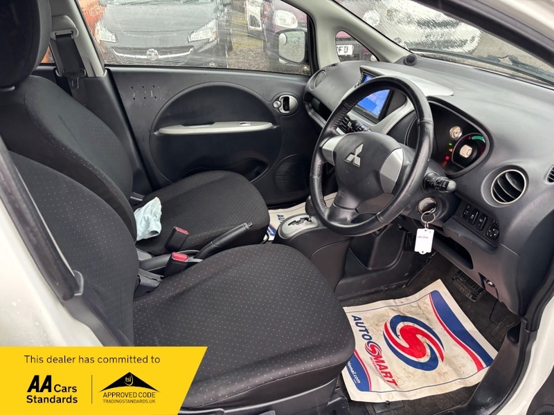 Mitsubishi i-MiEV 0 Rd Tax White #1
