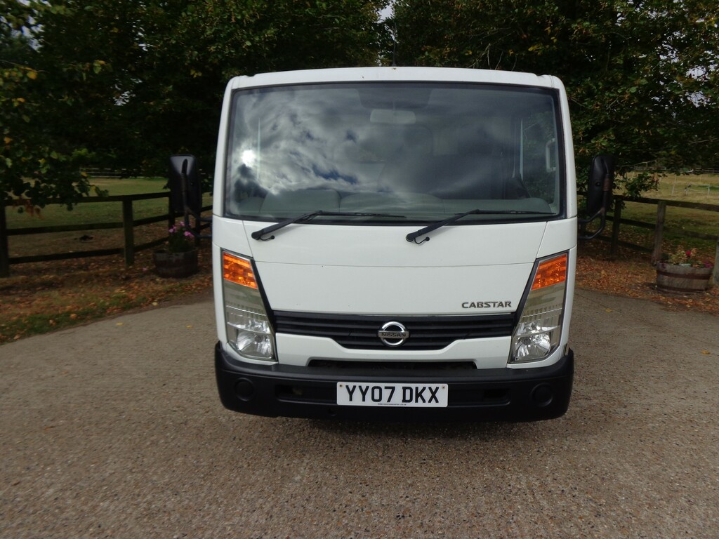Nissan NT400 34.11 Swb Shr Pu 110 White #3