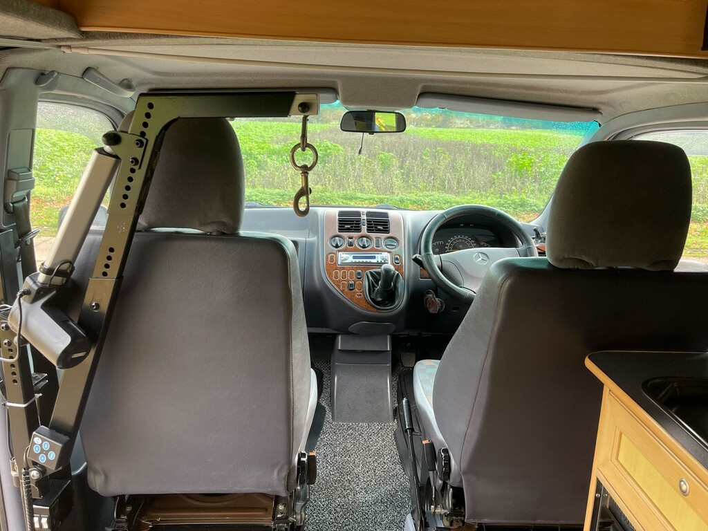 Mercedes-Benz Vito Camper Van  #9