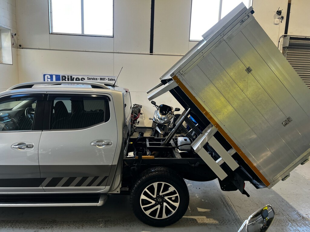 Nissan Navara Dci Tekna 4X4 Shr No Vat  #6