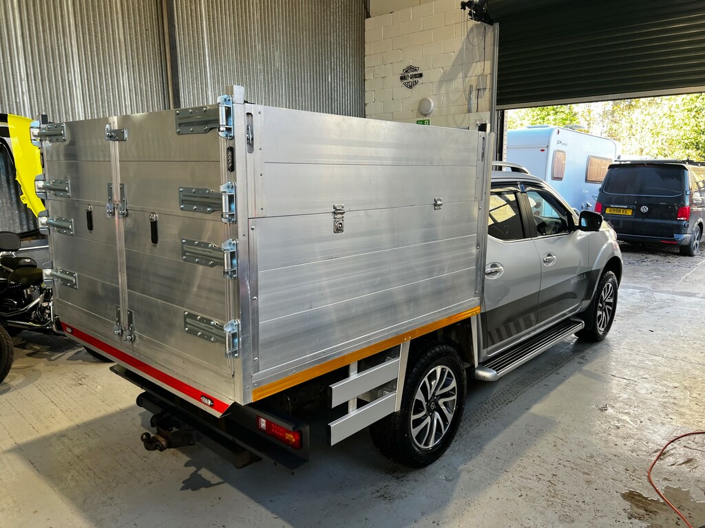 Nissan Navara Dci Tekna 4X4 Shr No Vat  #3