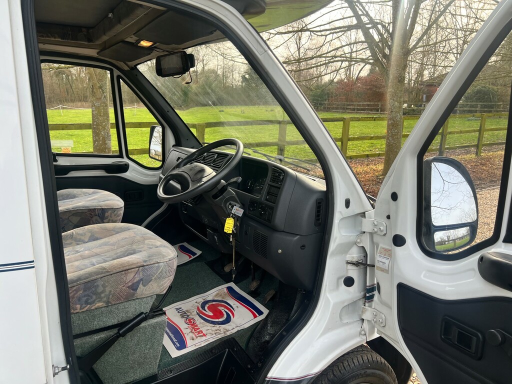 Peugeot Boxer 2.5Td Executive  #9