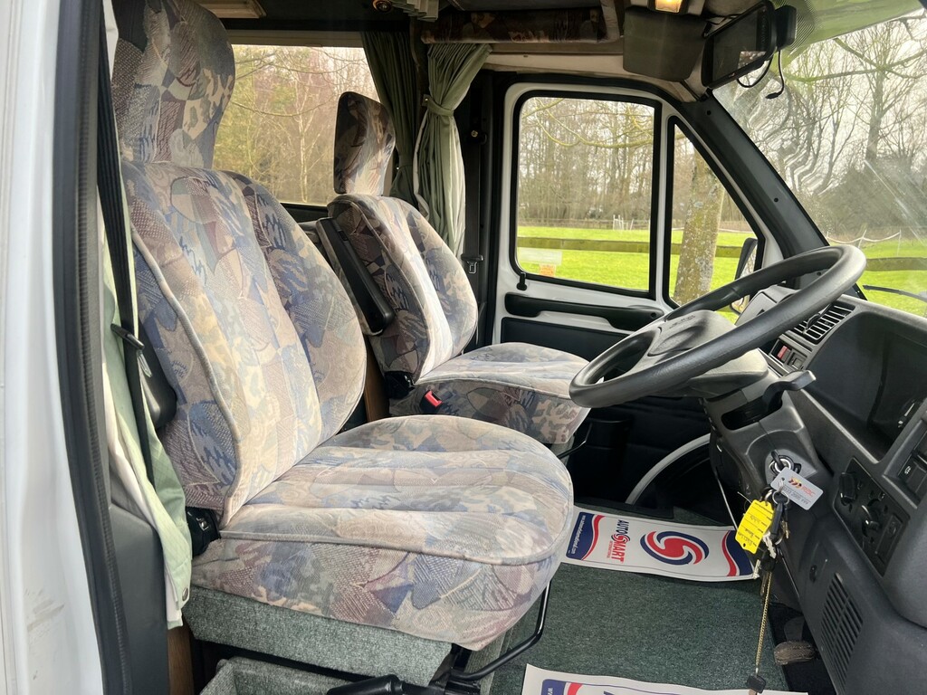 Peugeot Boxer 2.5Td Executive  #10