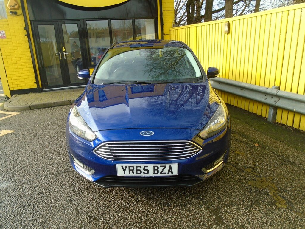 Ford Focus 1.0T Ecoboost Titanium Hatchback YR65BZA Blue #2