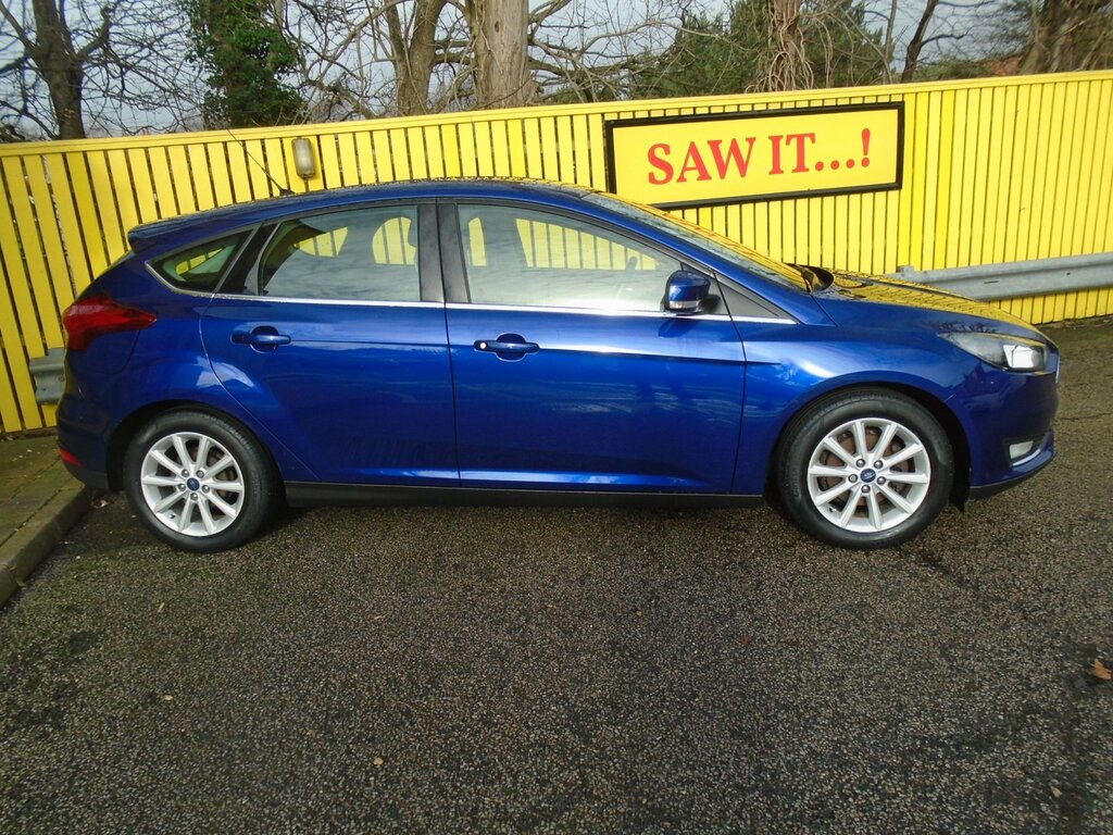 Ford Focus 1.0T Ecoboost Titanium Hatchback YR65BZA Blue #3
