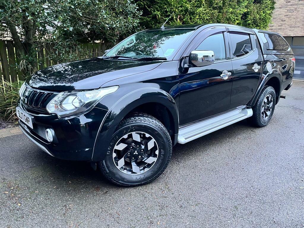 Mitsubishi L200 2.4 Di-d Dc Barbarian 4Wd Euro 6 SL17GWP Black #3