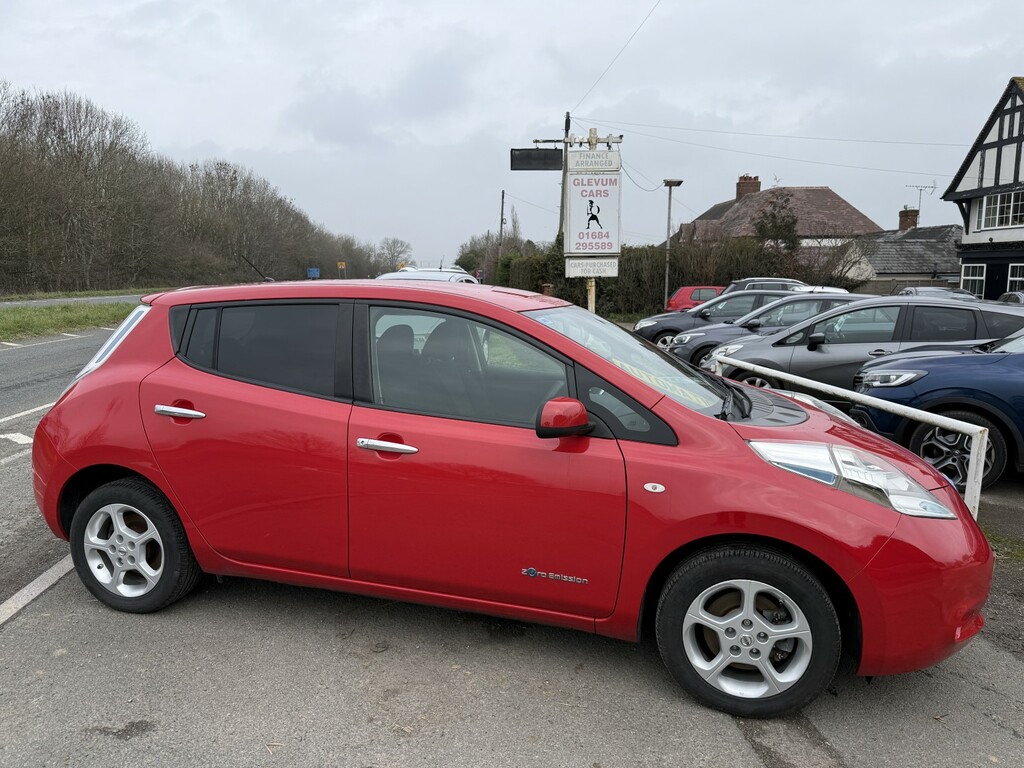 Nissan Leaf Hatchback 24Kwh Visia 2014 Red