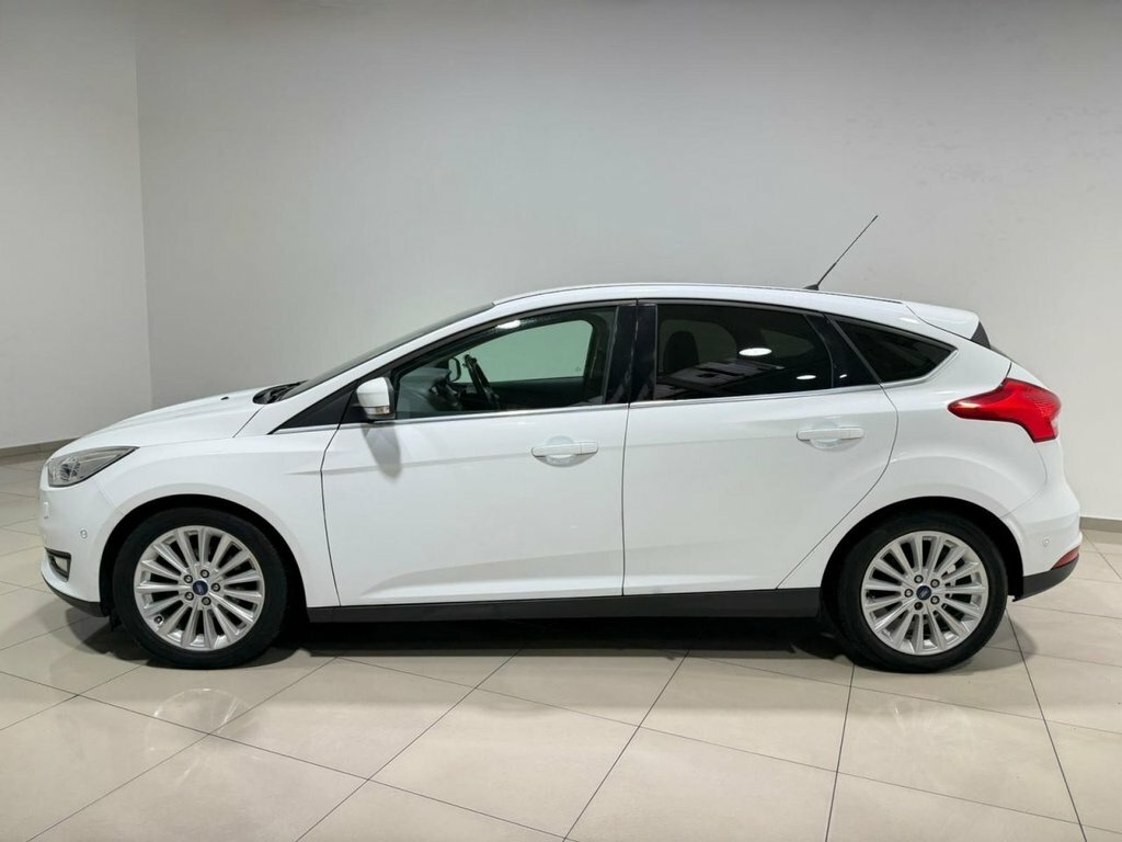 Ford Focus 1.5L Titanium X EA15PNL White #5