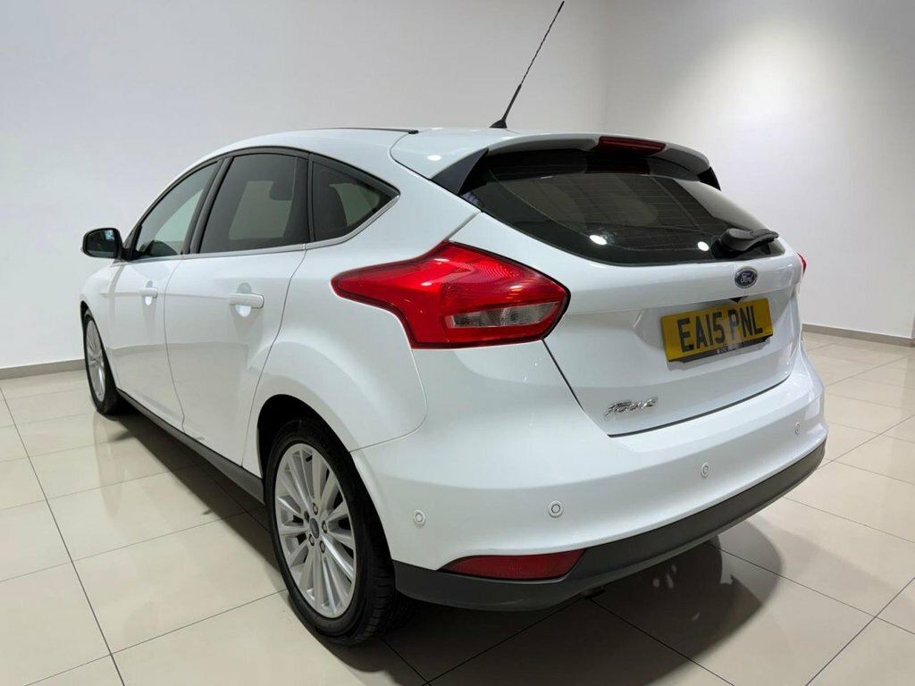 Ford Focus 1.5L Titanium X EA15PNL White #6
