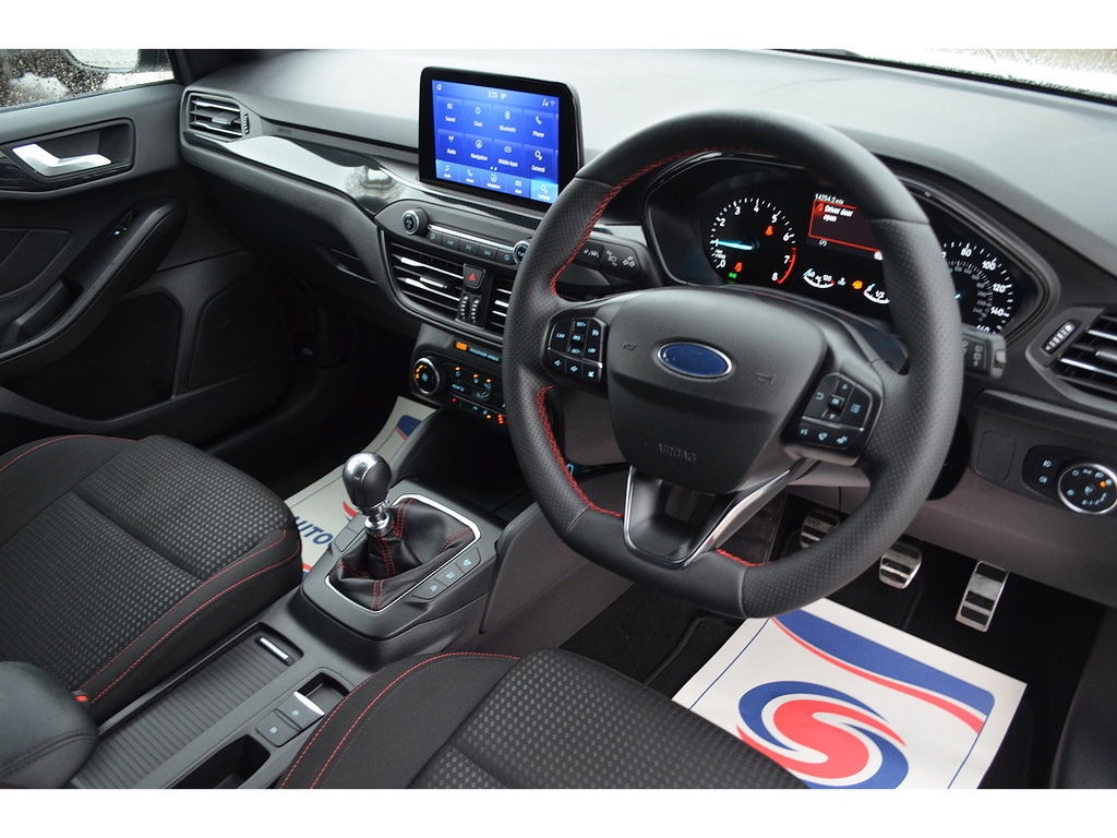 Ford Focus T Ecoboost St-line Edition LA71ULR White #2