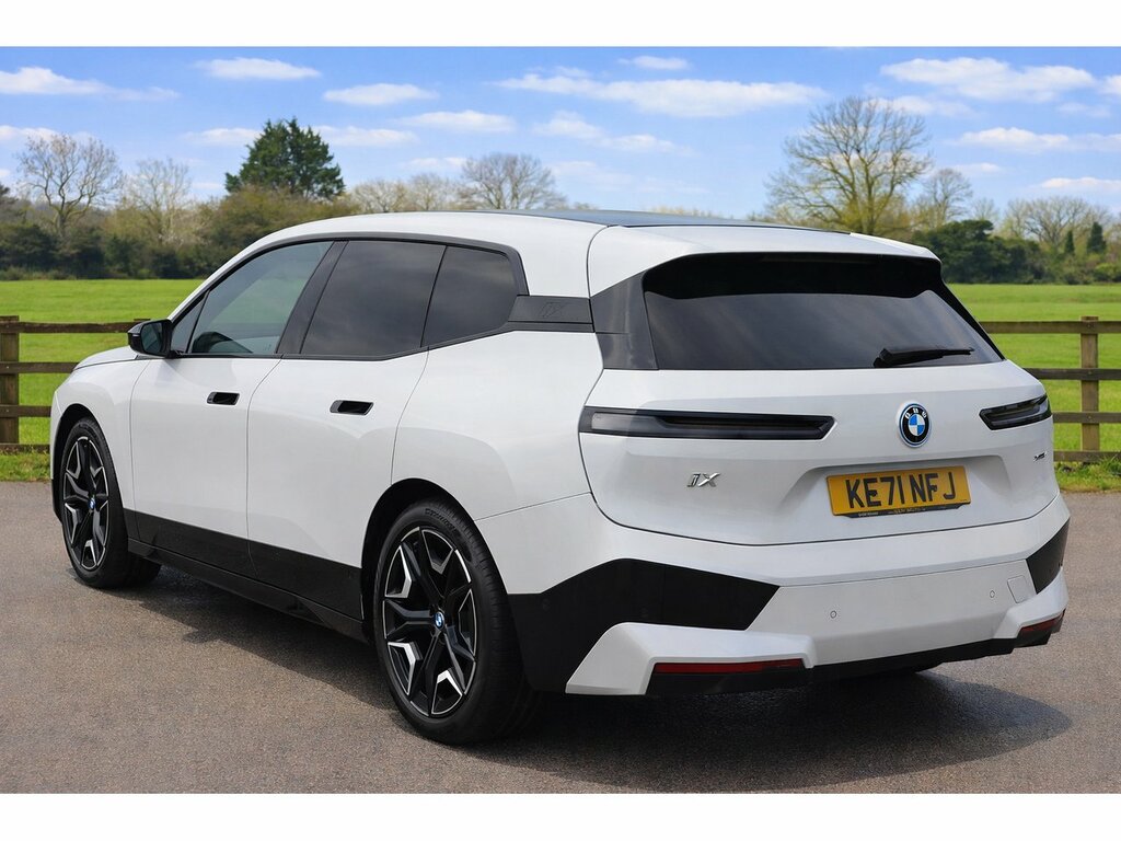 BMW iX 40 M Sport White #6