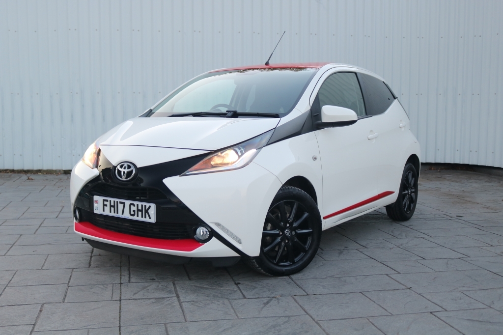 Toyota Aygo Hatchback 1.0 Vvt-i Red #3