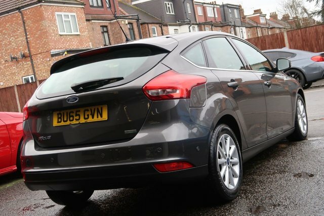 Ford Focus 2015 1.0T Ecoboost Titanium Hatchback M BU65GVN Grey #4