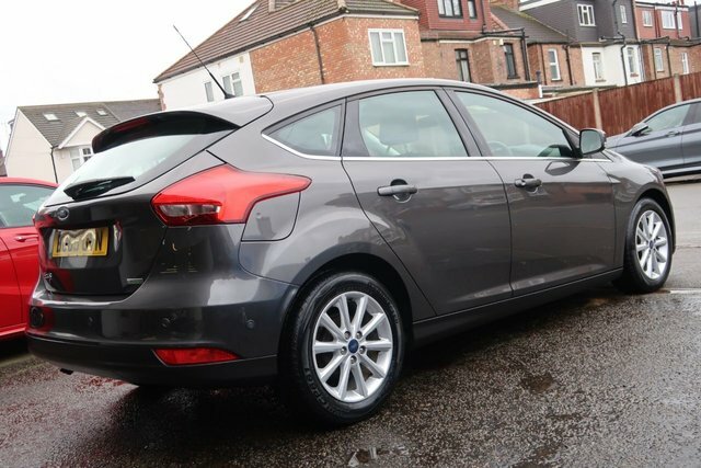 Ford Focus 2015 1.0T Ecoboost Titanium Hatchback M BU65GVN Grey #3