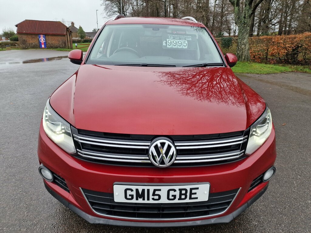 Volkswagen Tiguan 2.0 Tdi Bluemotion Tech Match Suv Dsg 4 Red