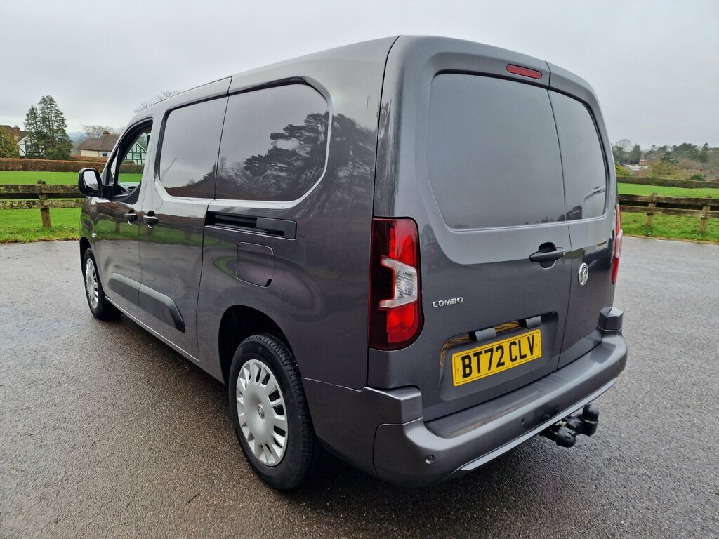 Vauxhall Combo 1.5 Turbo D 2300 Sportive Panel Van 6Dr Man BT72CLV Grey #5