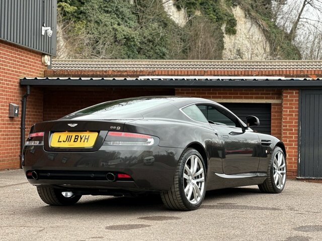 Aston Martin DB9 6.0 V12 Coupe T-tronicii Euro 5 470 Bh Silver #3