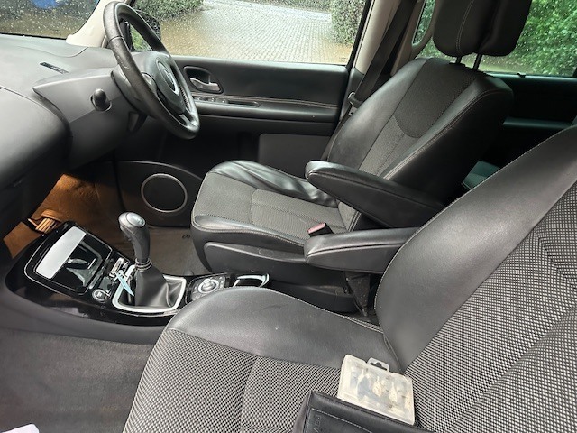Renault Grand Espace 2.0 Dci Dynamique Tomtom Silver #10