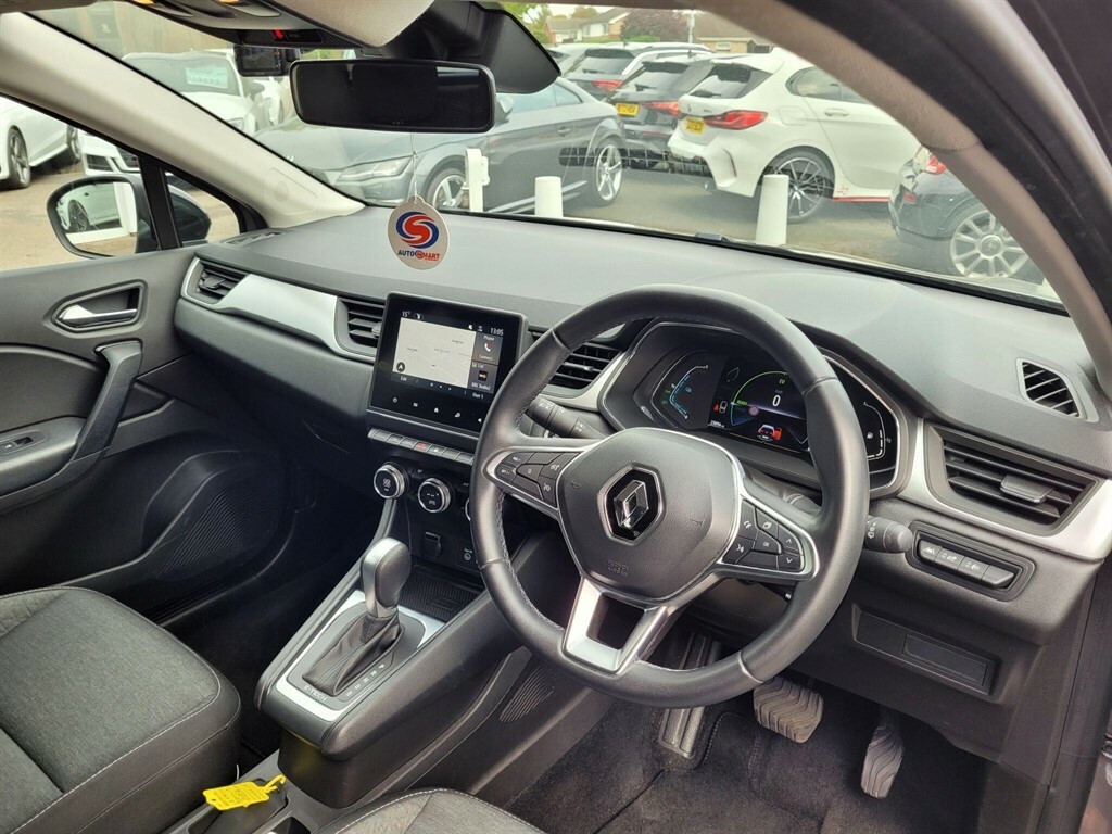 Renault Captur 1.6 E-tech Iconic Edition Euro 6 Ss GY22GYJ Grey #2