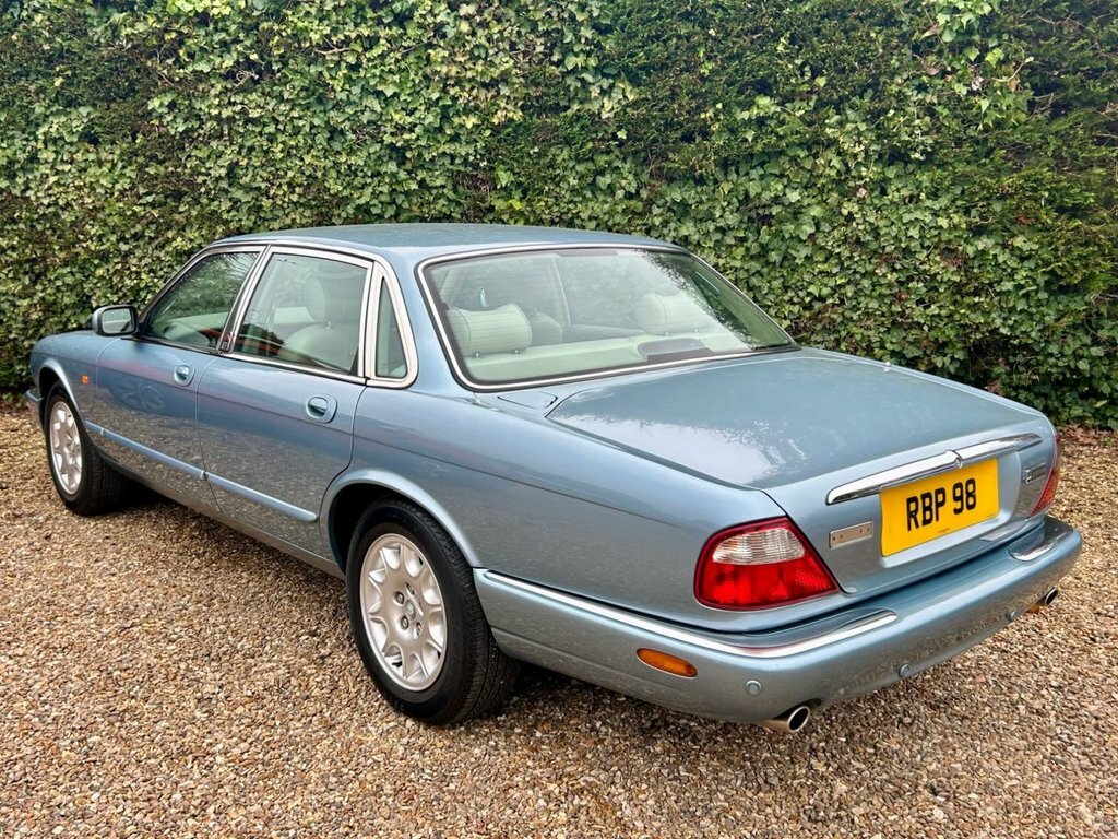 Jaguar XJ 3.2 Xj8 Executive Saloon 290 Blue #5