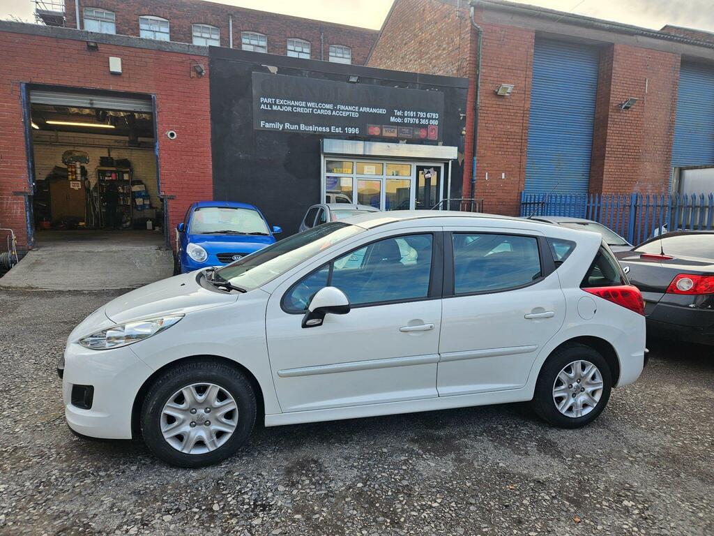 Peugeot 207 SW 1.4 8V Access Euro 5 White #4